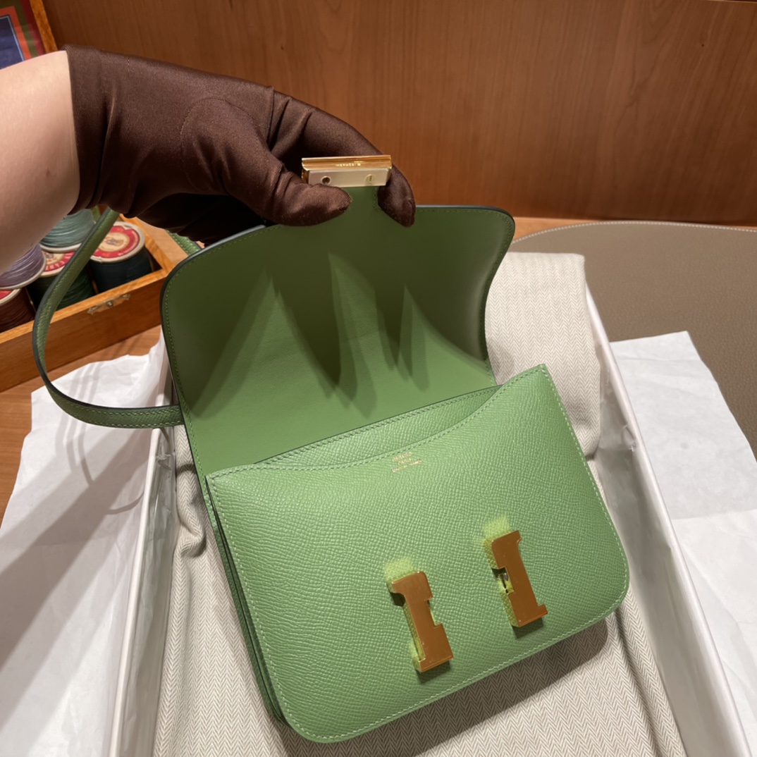 에르메스 콘스탄스18 아보카도그린 금장 앱송